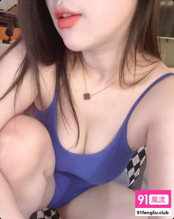喷水小白娜